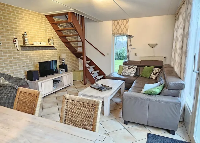 Beautiful Home Near The Beach