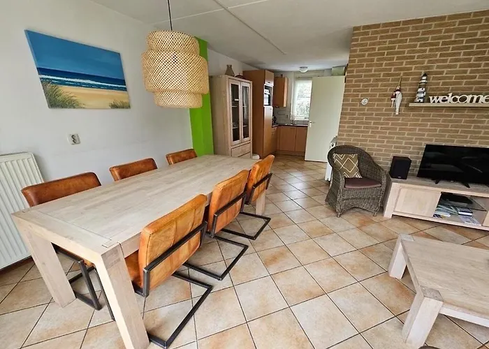 Beautiful Home Near The Beach